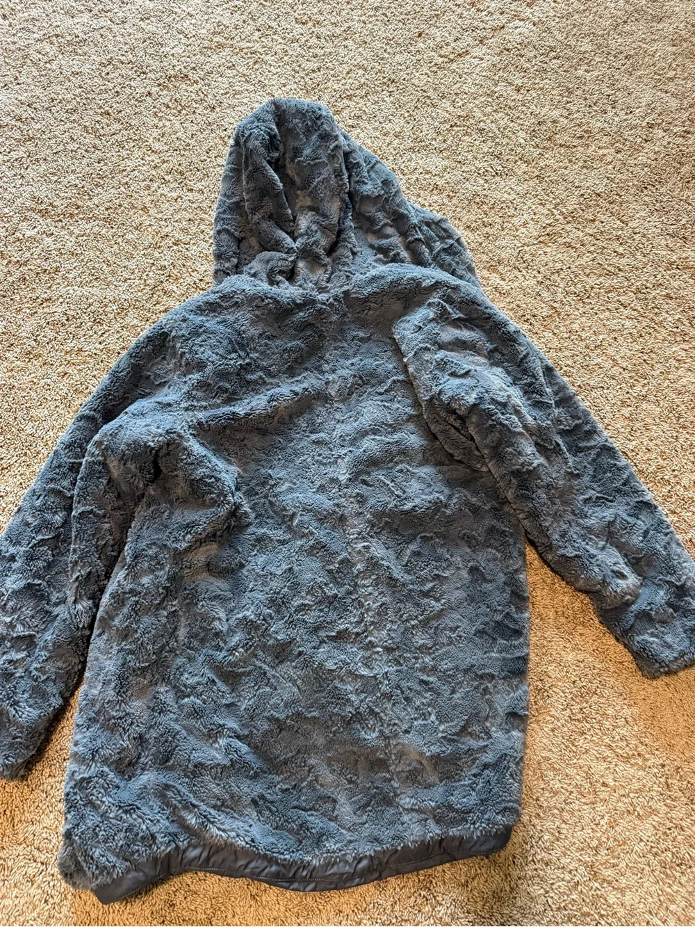 The North Face Girls Hooded Puffer Coat in Charcoal Gray